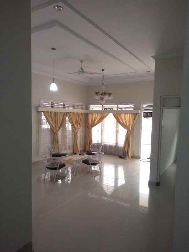 dijual rumah menteng dalam kec tebet