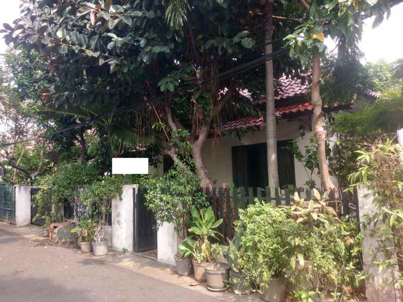 dijual rumah menteng pegangsaan kalasan