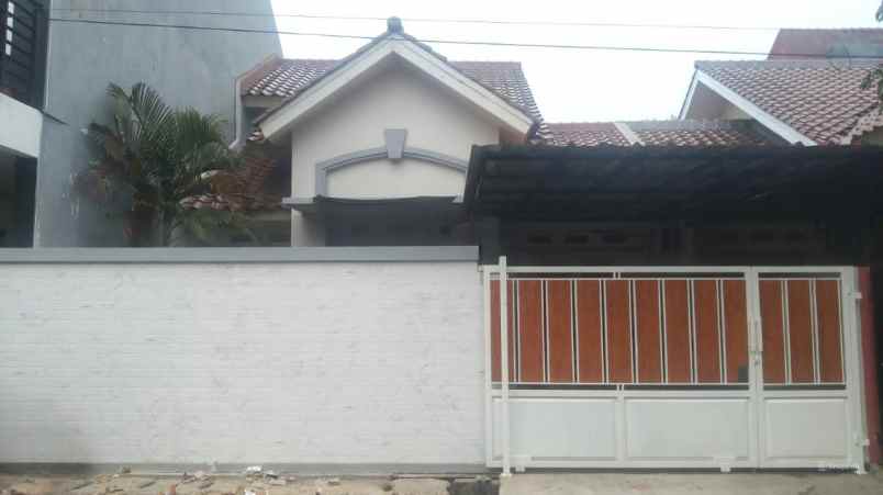 dijual rumah metland menteng cakung