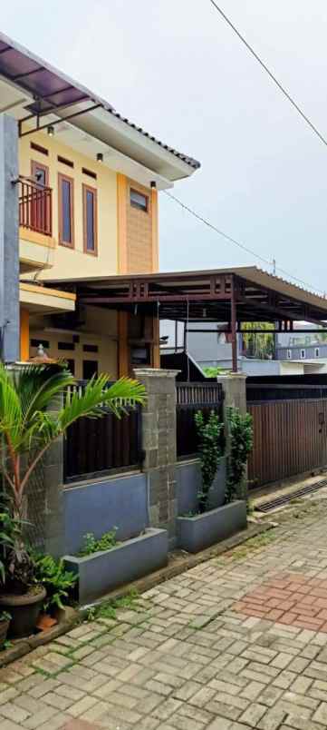 dijual rumah mewah di kukusan depok