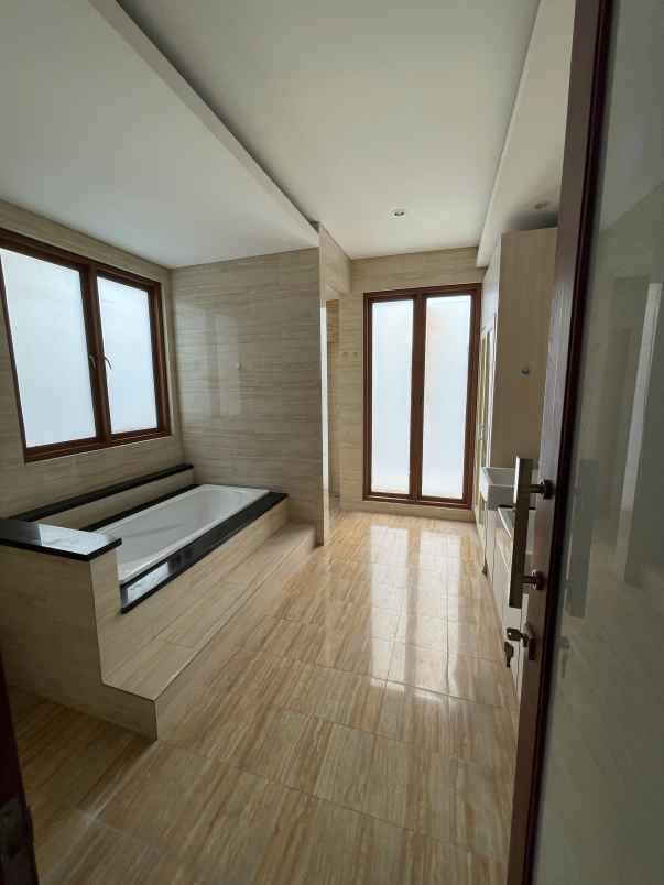 dijual rumah mewah jalan bungur kemang jakarta selatan