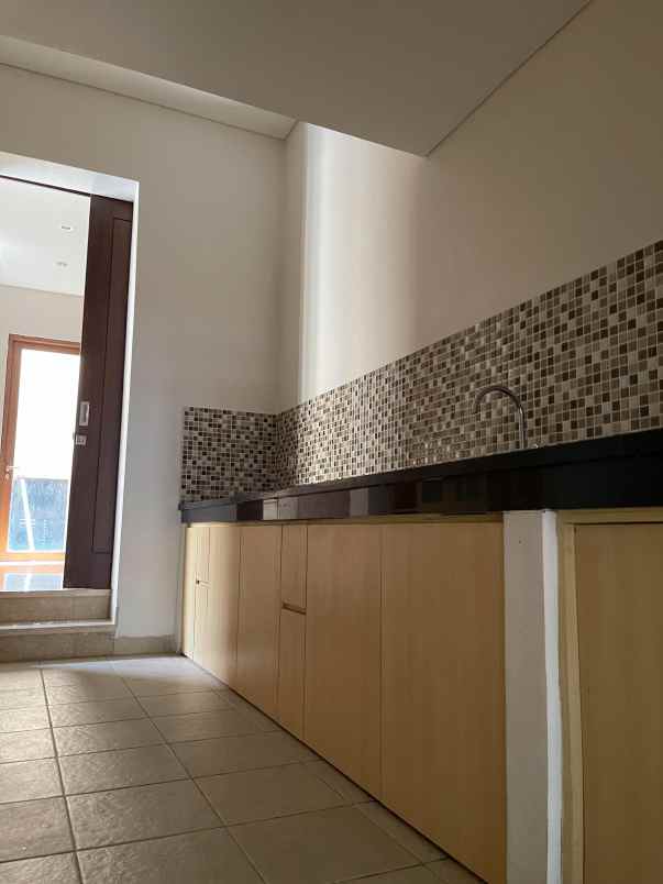 dijual rumah mewah jalan bungur kemang jakarta selatan