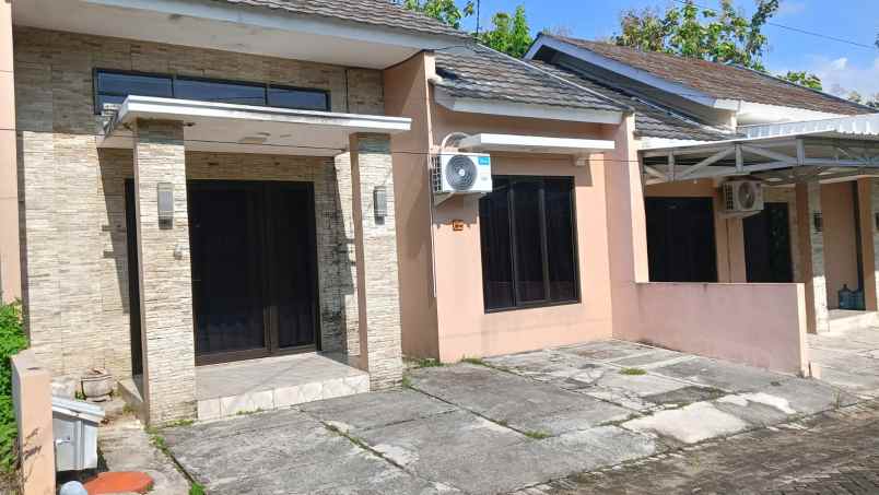 dijual rumah mulawarman selatan