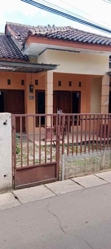 dijual rumah murah pinggir jalan