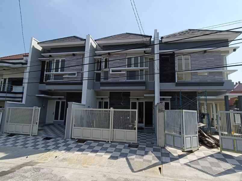 dijual rumah nginden