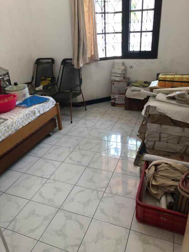 dijual rumah nirwana eksekutif