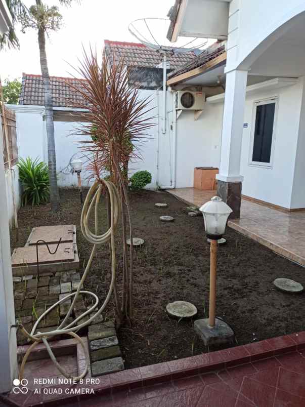 dijual rumah nirwana eksekutif