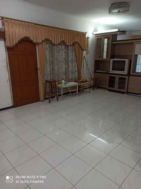 dijual rumah nirwana eksekutif