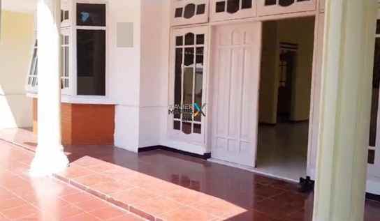 dijual rumah nirwana eksekutif