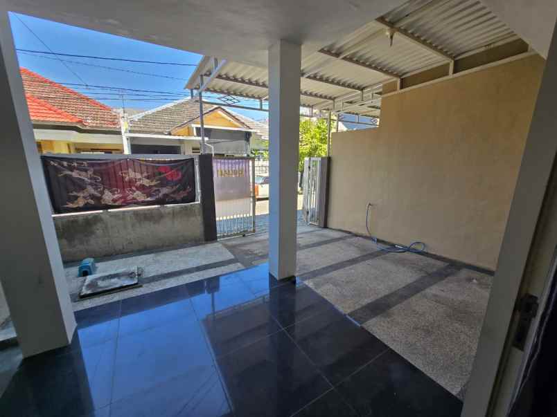 dijual rumah nirwana eksekutif