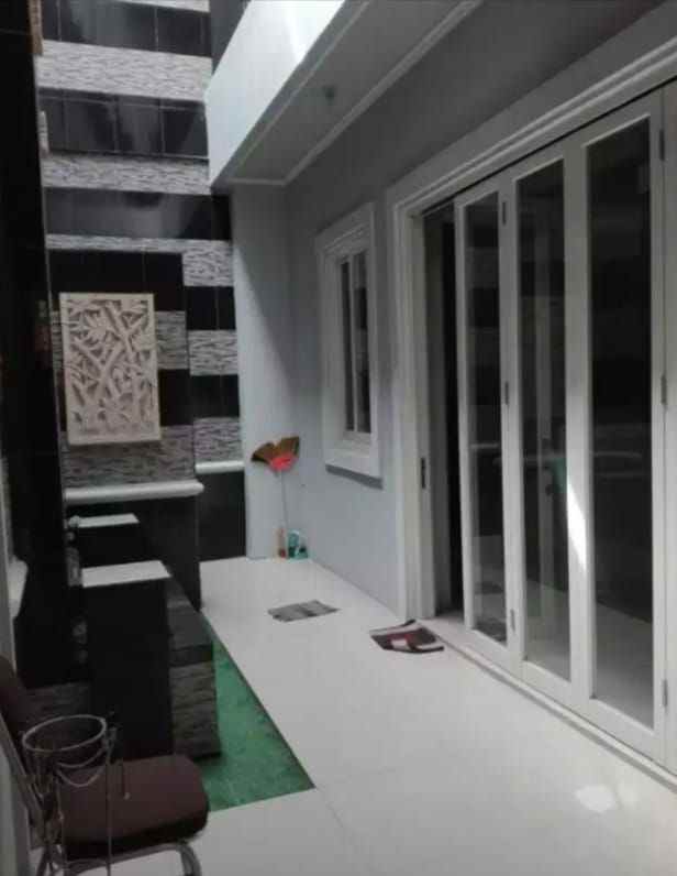 dijual rumah pagesangan baru