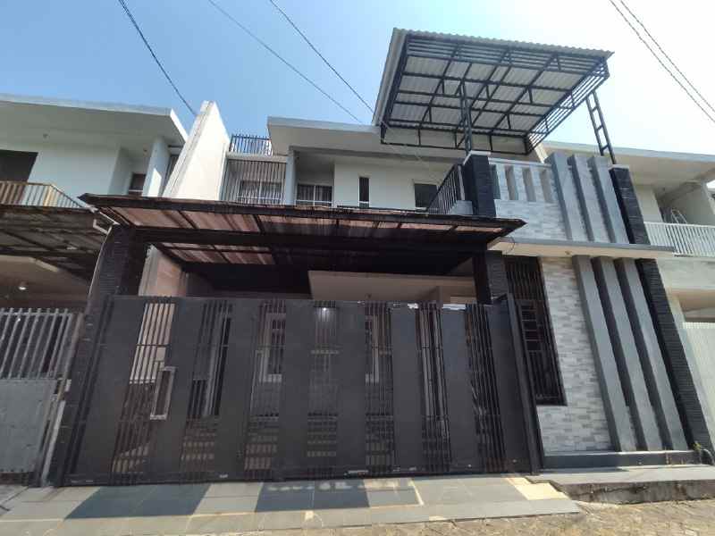 dijual rumah pagesangan baru