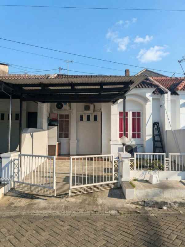 dijual rumah pakuwon city puri asri