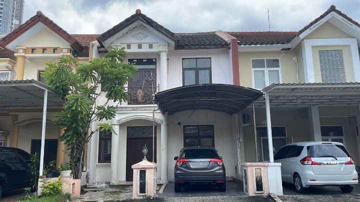 dijual rumah pakuwon city sorento