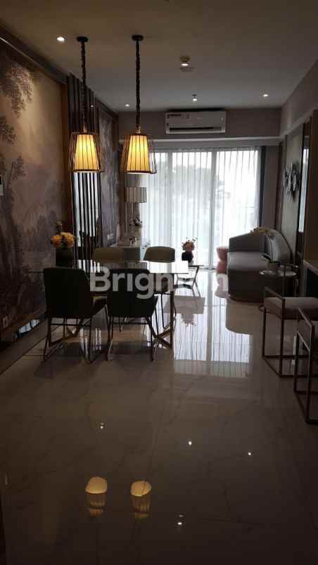 dijual rumah pakuwon indah