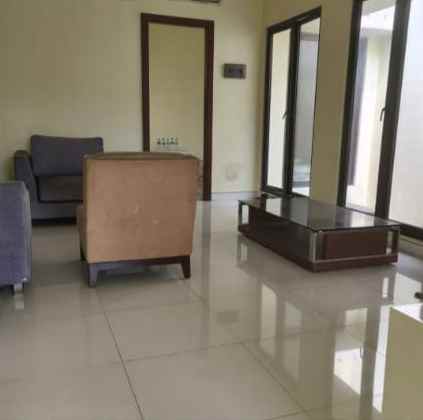 dijual rumah pakuwon indah the mansion