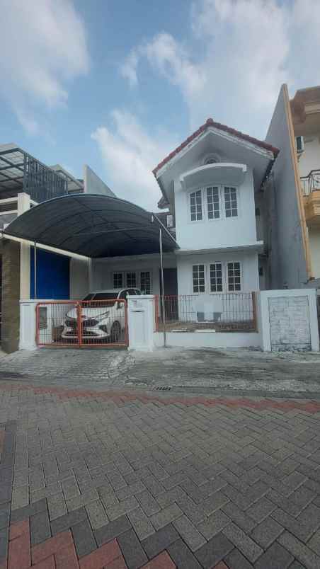 dijual rumah pakuwon indah vila valensia