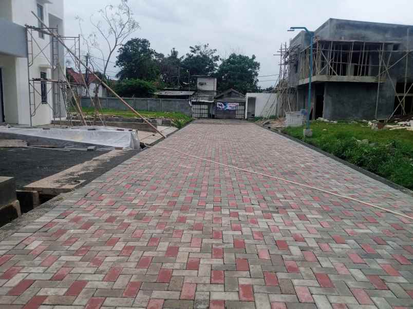 dijual rumah pamulang