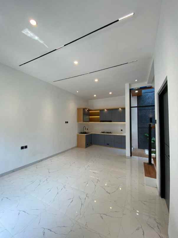 dijual rumah pancoran mas