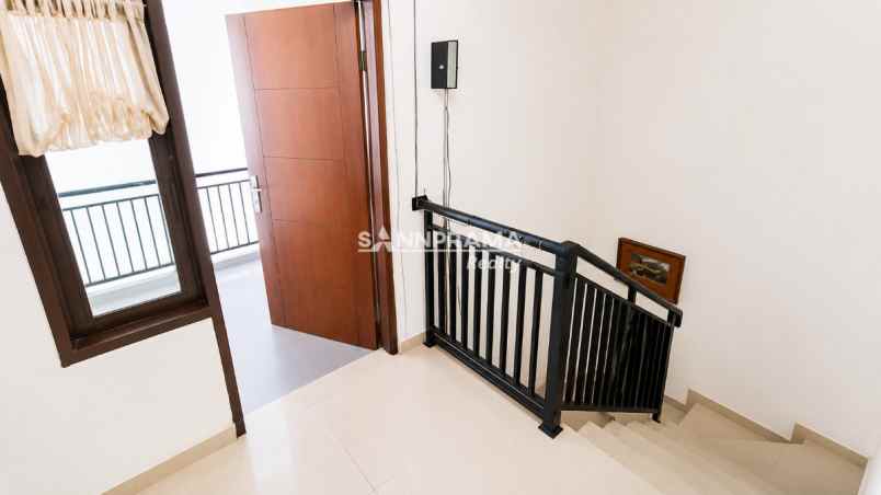 dijual rumah pancoran mas depok