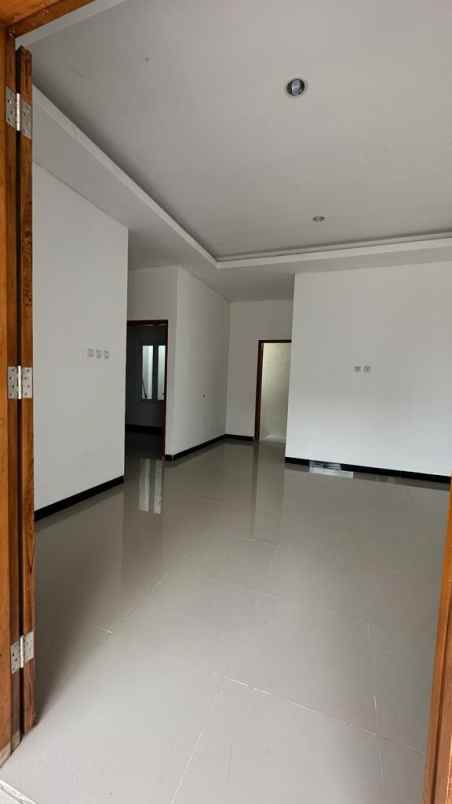 dijual rumah parangtritis
