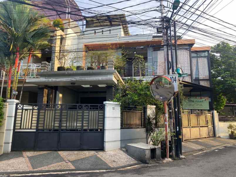 dijual rumah pasar rebo