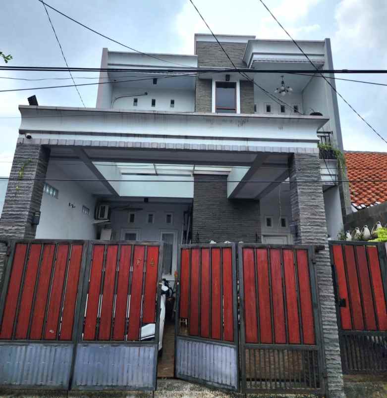 dijual rumah pd bambu jakarta timur