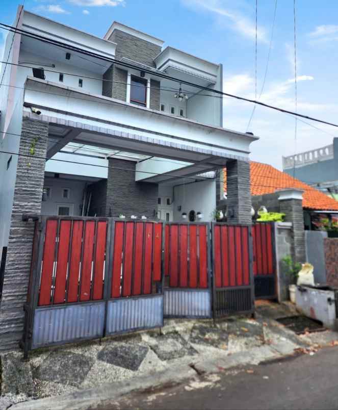 dijual rumah pd bambu jakarta timur