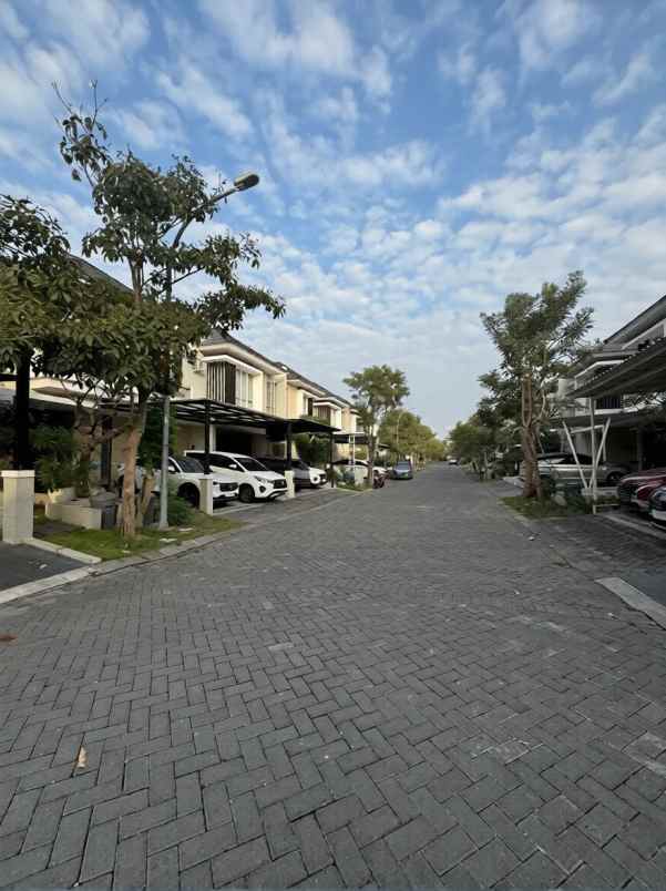 dijual rumah pelican hill citraland