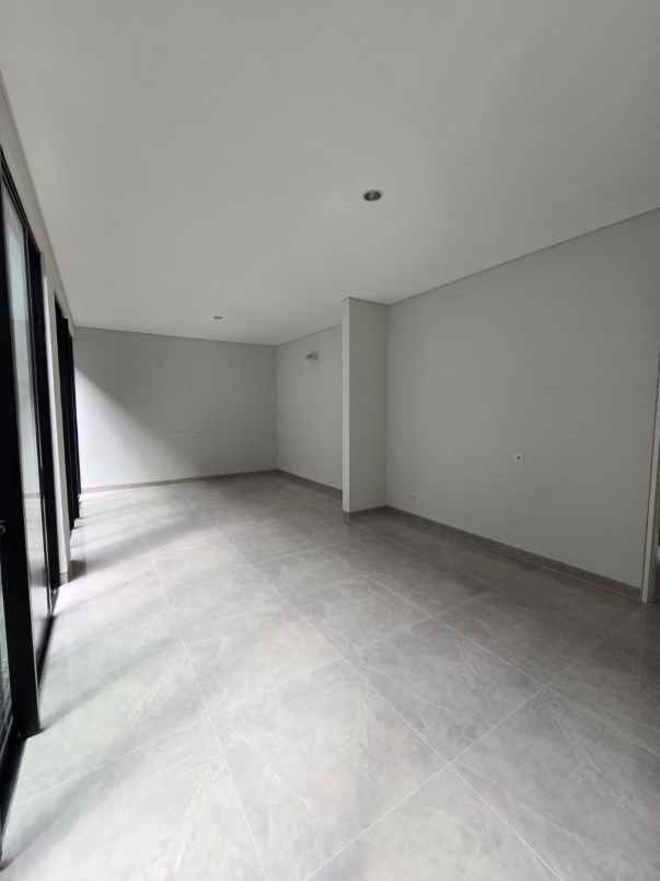 dijual rumah pelican hill citraland