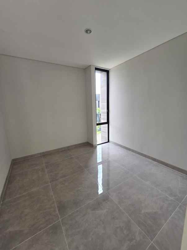 dijual rumah pelican hill citraland