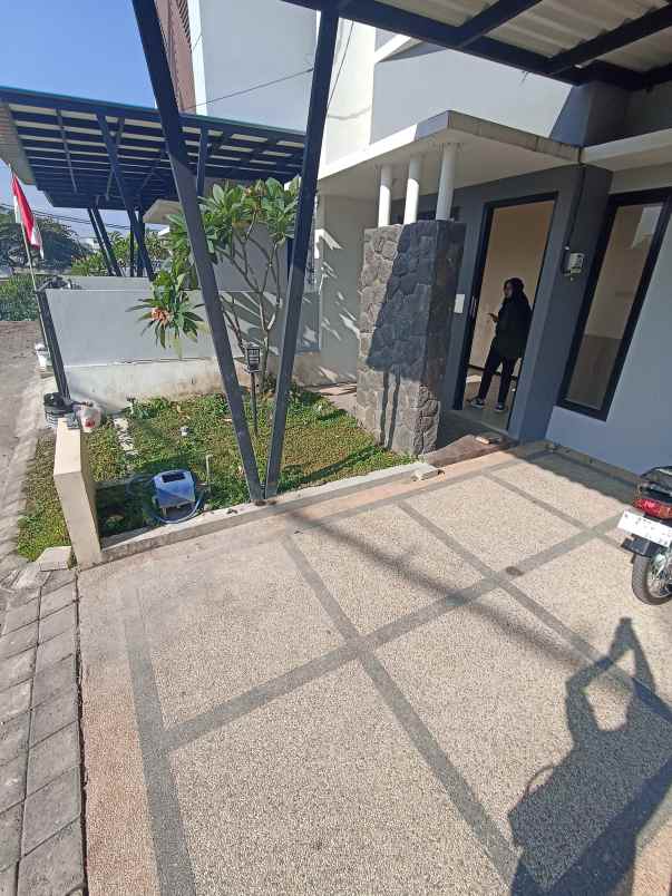 dijual rumah permata permadani residence