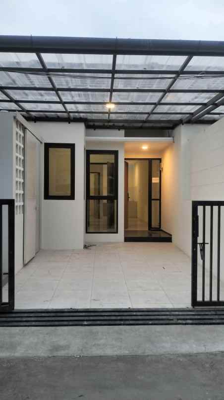 dijual rumah permata permai