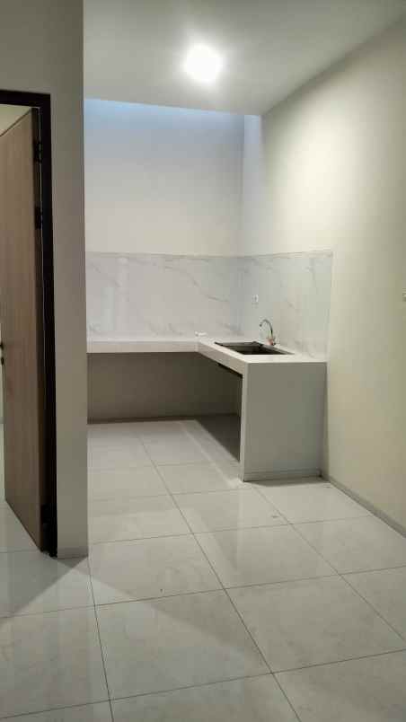 dijual rumah permata permai