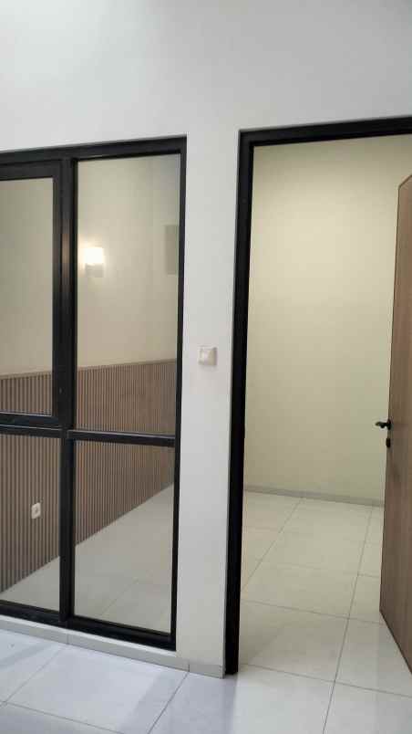 dijual rumah permata permai