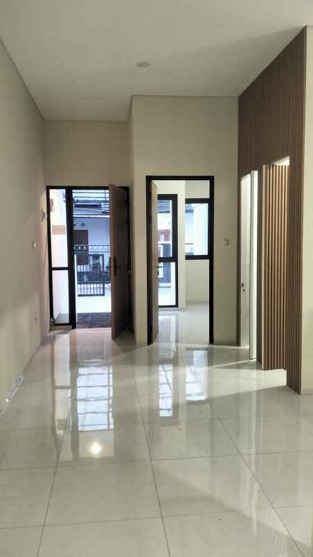 dijual rumah permata permai