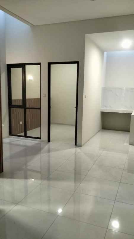 dijual rumah permata permai