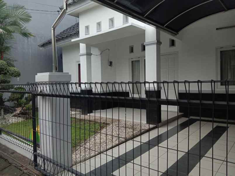 dijual rumah perum mutiara citra asri