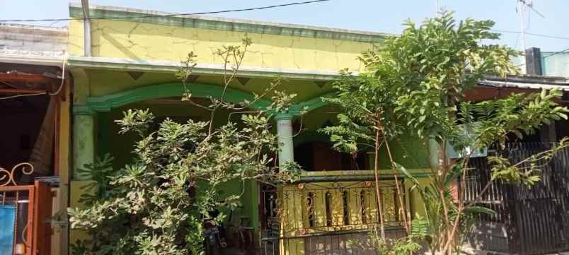 dijual rumah perum pesona gading 1 blok