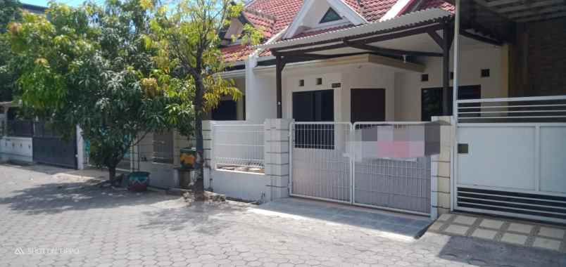 dijual rumah perum taman pondok indah