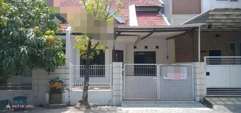 dijual rumah perum taman pondok indah