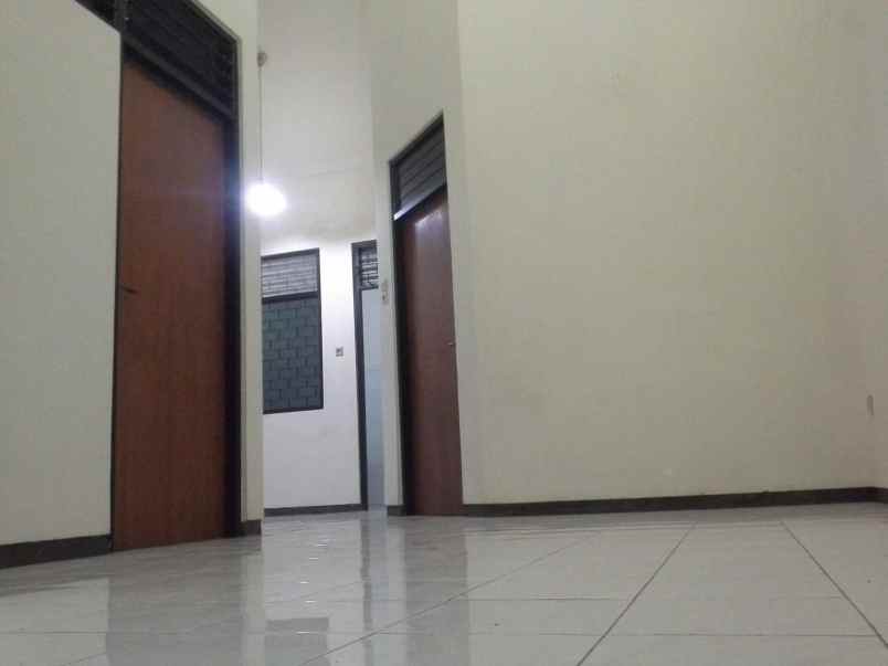 dijual rumah perum taman pondok indah