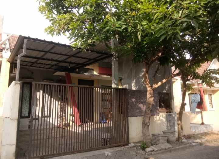 dijual rumah perumahan palm oasis