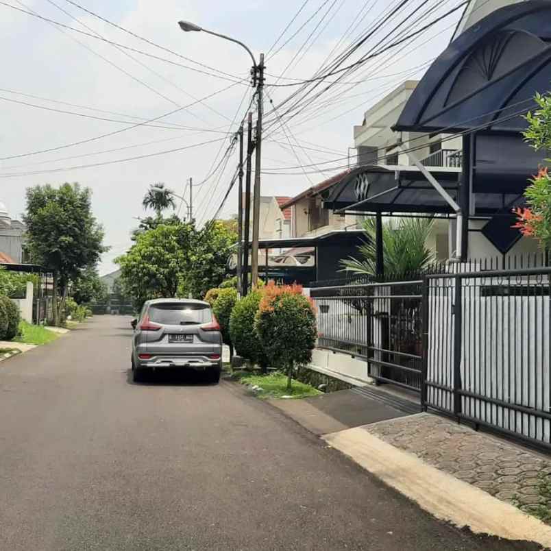 dijual rumah perumahan pelangi antapani