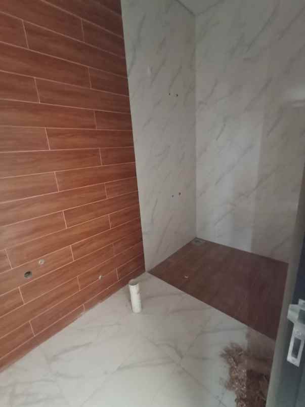 dijual rumah perumahan permata garden 2