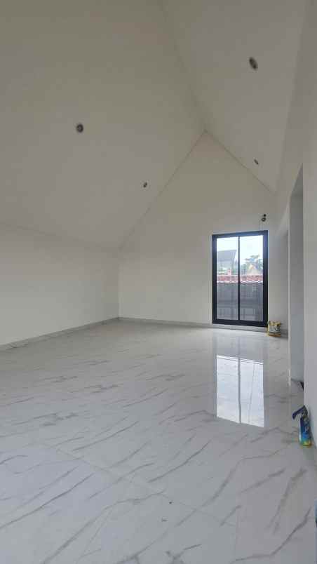 dijual rumah perumahan villa melati mas