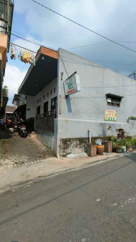 dijual rumah pesanggrahan