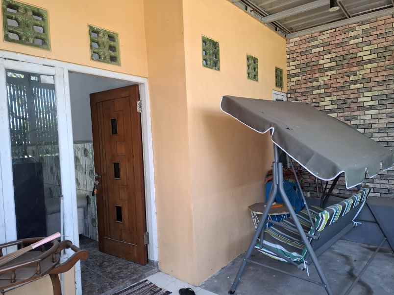 dijual rumah pojok di bumi tegal besar jember