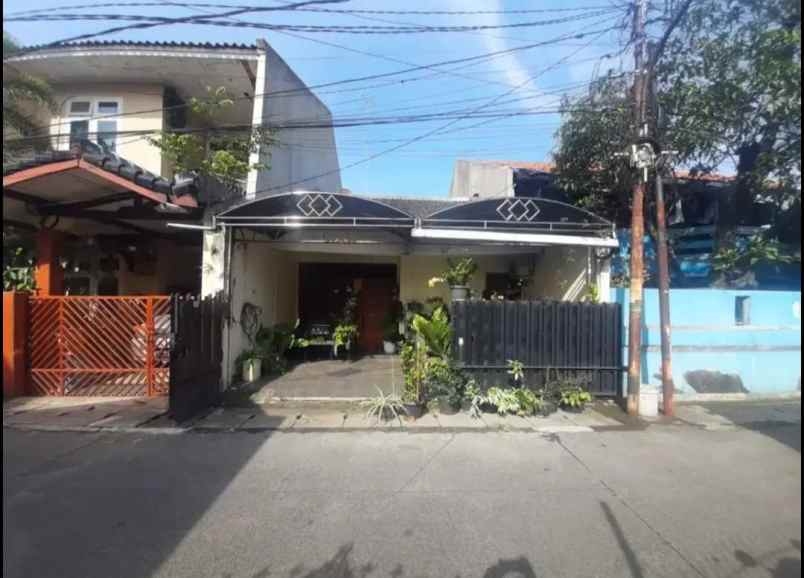 dijual rumah pondok bambu ori