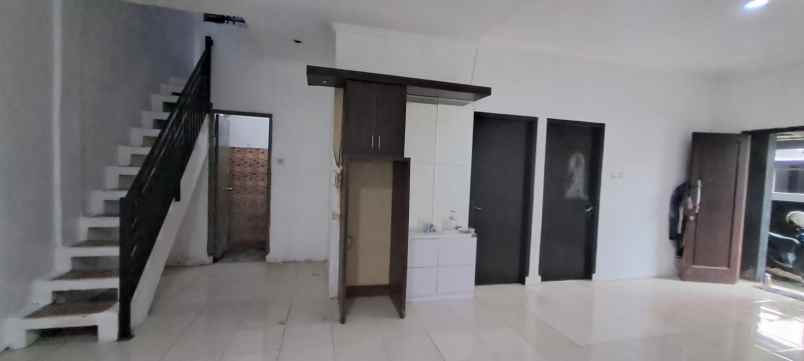 dijual rumah posisi hook di cibubur city
